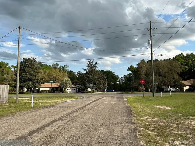 9186 N Akola Way, Citrus Springs, FL 34434