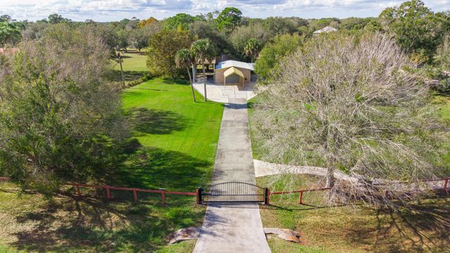 2990 NE 52nd Drive, Okeechobee, FL 34972