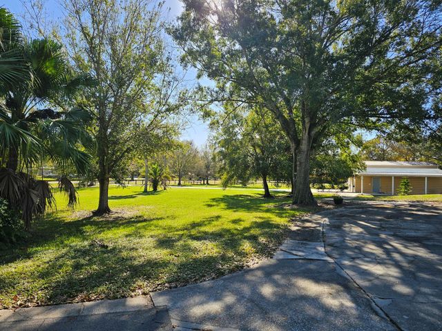 2990 NE 52nd Drive, Okeechobee, FL 34972