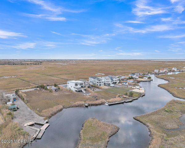 637 Cedar Run Dock Road, West Creek, NJ 08092