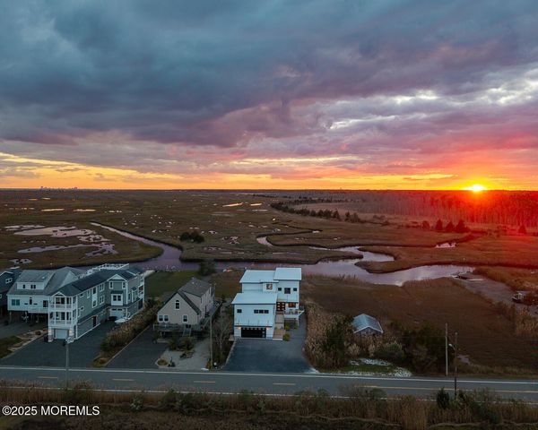 637 Cedar Run Dock Road, West Creek, NJ 08092