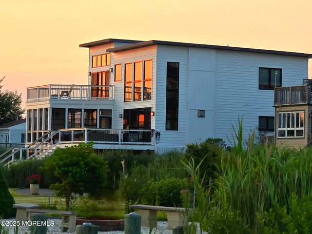 637 Cedar Run Dock Road, West Creek, NJ 08092