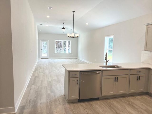 4050 Leighton Place Drive, Mobile, AL 36693