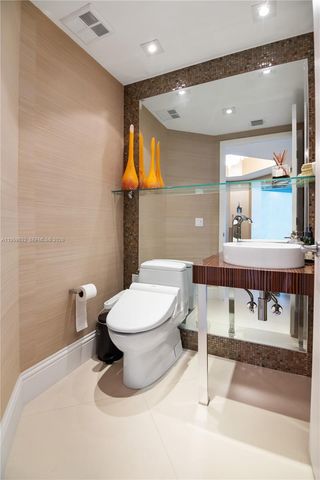 2711 S Ocean Drive 2205, Hollywood, FL 33019