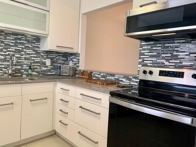 2500 Fiore Way 203-a, Delray Beach, FL 33445