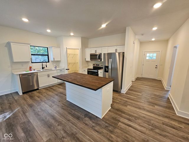 196 Jefferson Valley, Coatesville, IN 46121