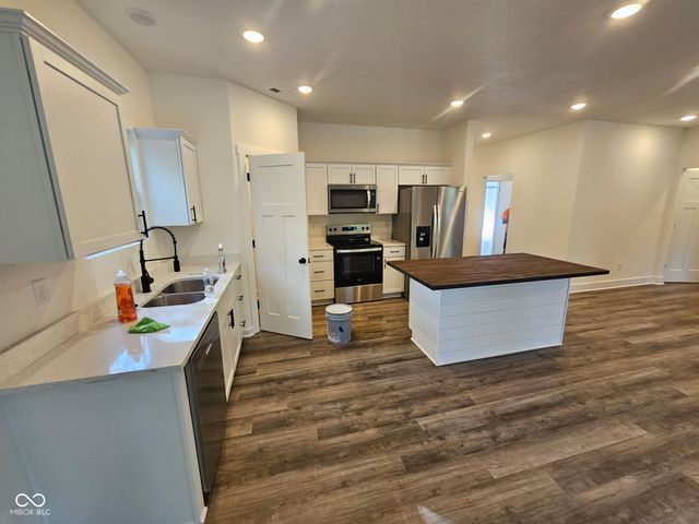 196 Jefferson Valley, Coatesville, IN 46121