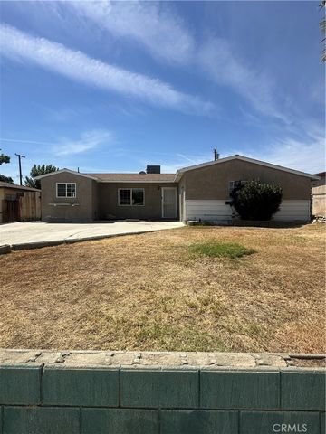 912 Meadows, Bakersfield, CA 93306