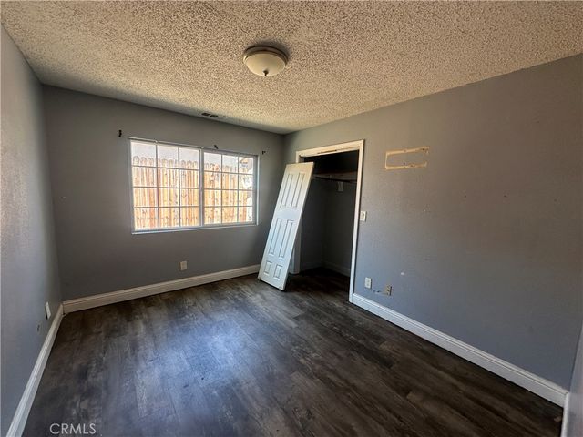 912 Meadows, Bakersfield, CA 93306