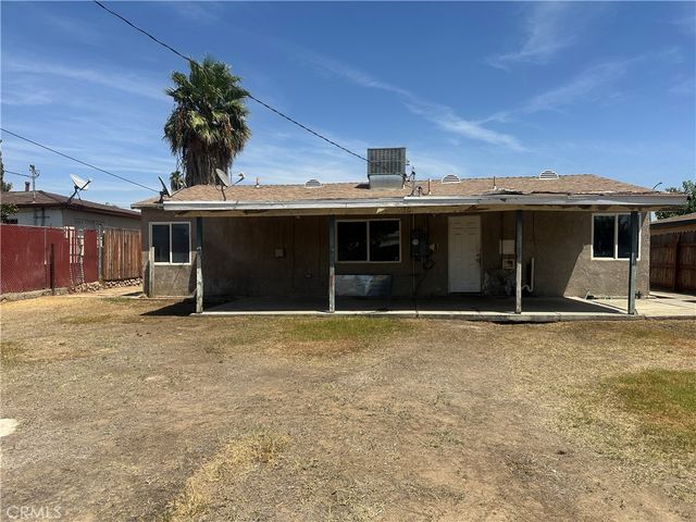 912 Meadows, Bakersfield, CA 93306