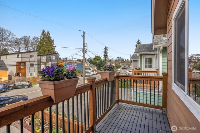 10250 17th Avenue SW, Seattle, WA 98146