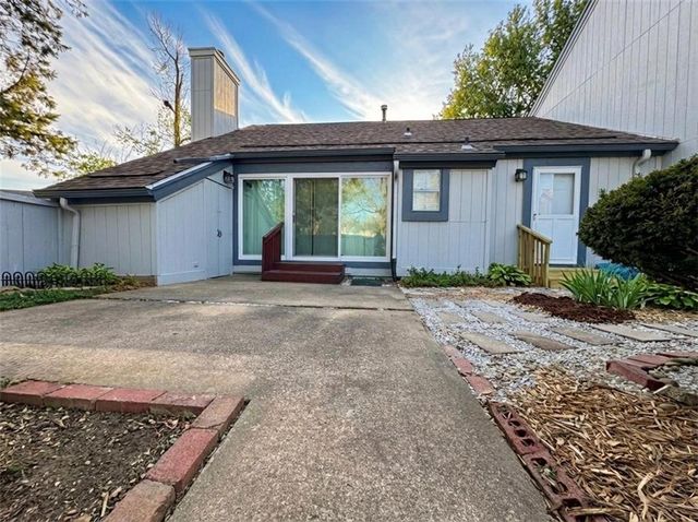 12201 W 79th Terrace, Lenexa, KS 66215