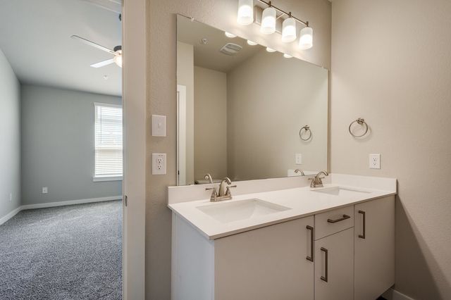 733 Wheatfield Drive, Venus, TX 76084