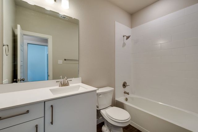 733 Wheatfield Drive, Venus, TX 76084