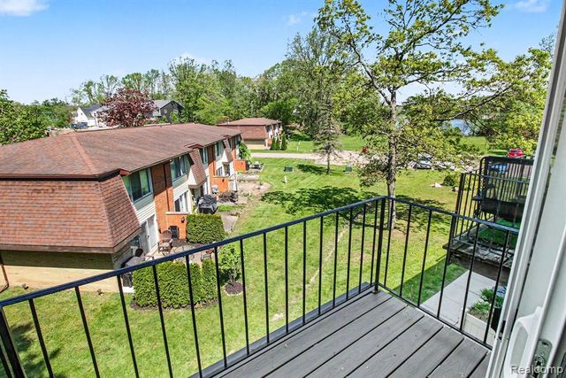 851 Union Street 40, Milford, MI 48381