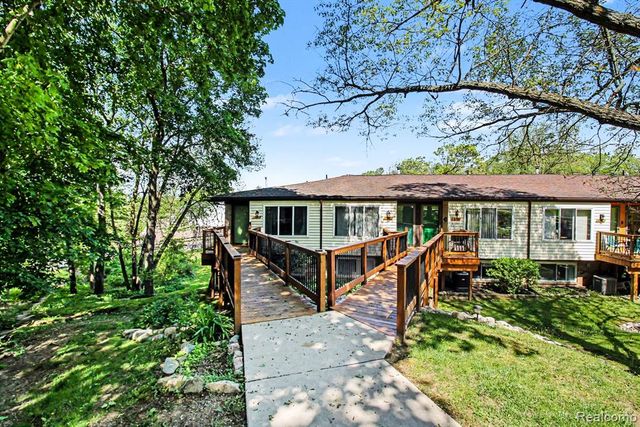 851 Union Street 40, Milford, MI 48381