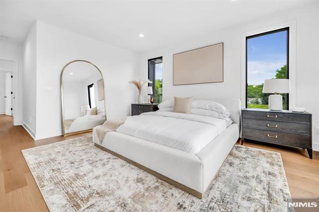 2 Skye Drive, Paramus, NJ 07652