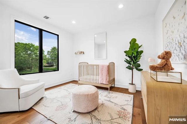 2 Skye Drive, Paramus, NJ 07652