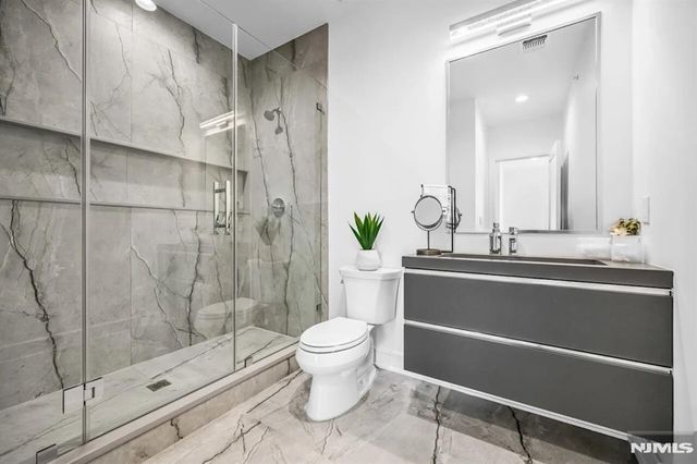 2 Skye Drive, Paramus, NJ 07652