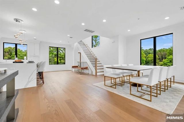 2 Skye Drive, Paramus, NJ 07652