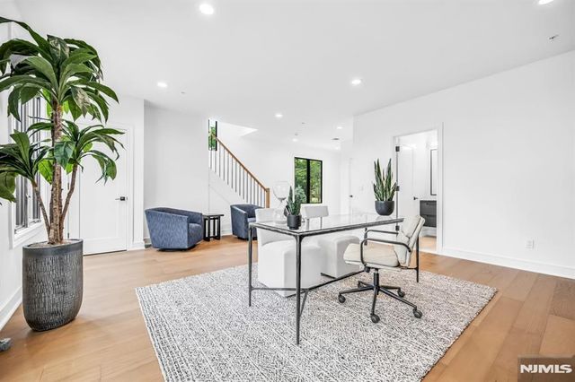 2 Skye Drive, Paramus, NJ 07652