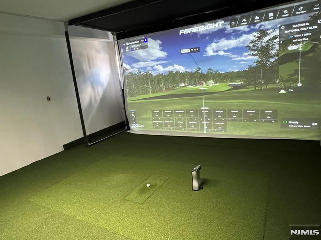 2 Skye Drive, Paramus, NJ 07652