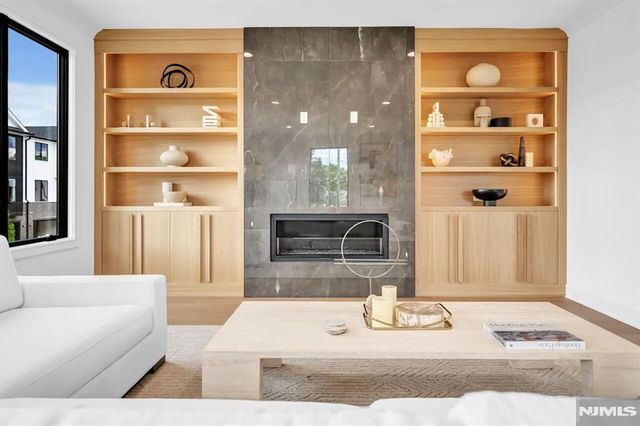 2 Skye Drive, Paramus, NJ 07652