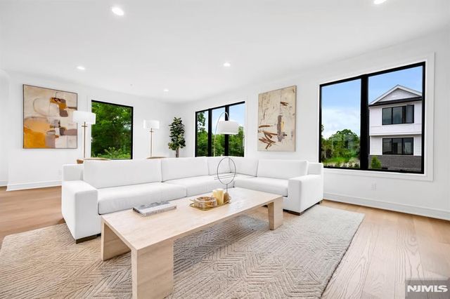 2 Skye Drive, Paramus, NJ 07652