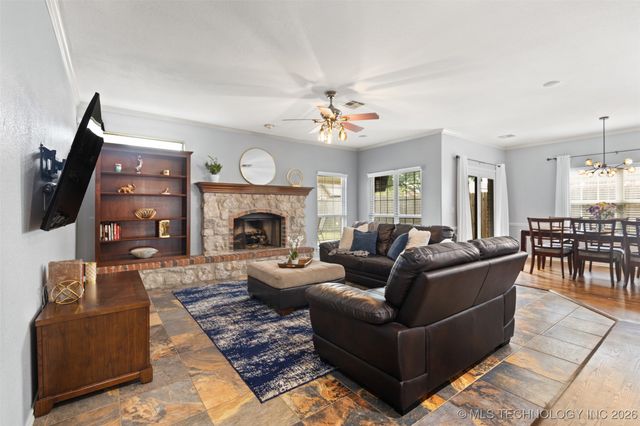 2449 S Tamarack Avenue, Broken Arrow, OK 74012