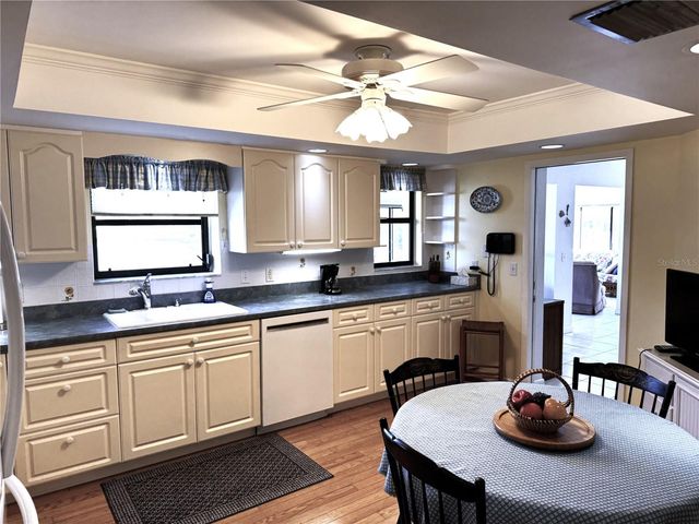 229 LAUREL HOLLOW DRIVE 83, Nokomis, FL 34275