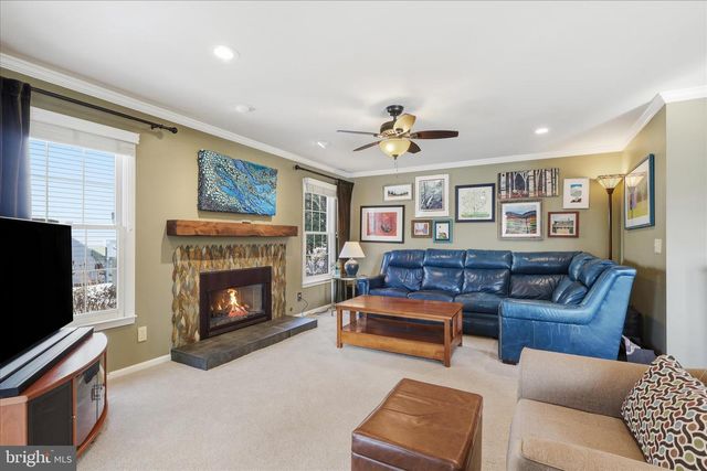 8191 LONE OAK CT, Manassas, VA 20111