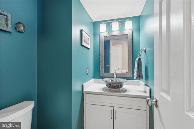 8191 LONE OAK CT, Manassas, VA 20111