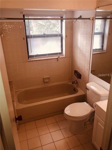 3036 S SEMORAN BOULEVARD M2, Orlando, FL 32822