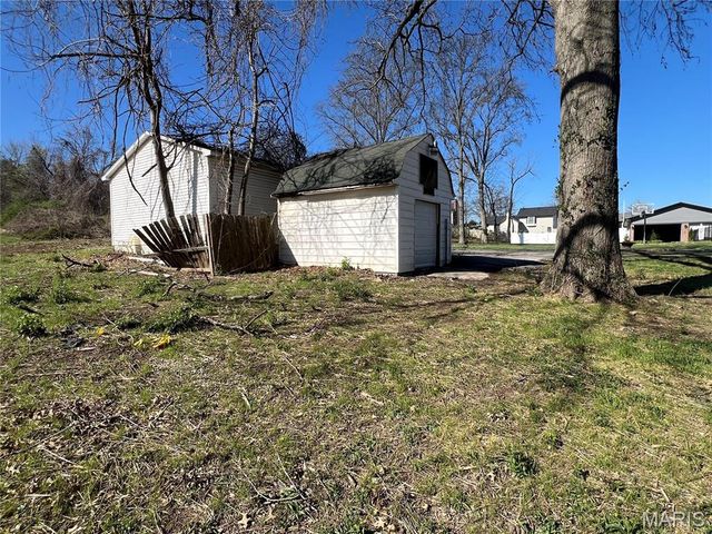 2806 Yaeger Road, St Louis, MO 63129