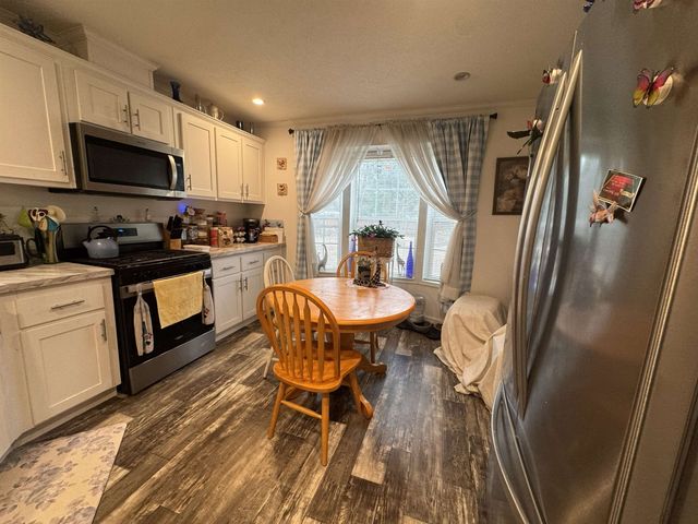 3 Chamberlain Court, Deering, NH 03244