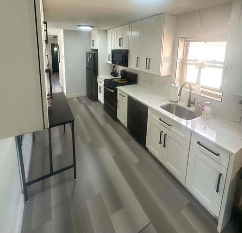 7303 W Montrose Avenue, Norridge, IL 60706