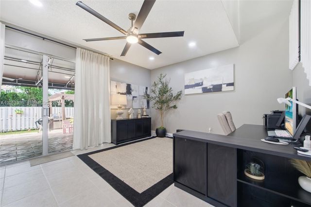 15799 NW 4th Street, Pembroke Pines, FL 33028
