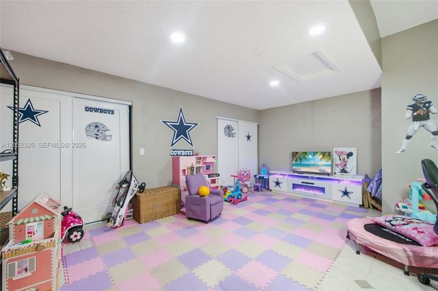 15799 NW 4th Street, Pembroke Pines, FL 33028