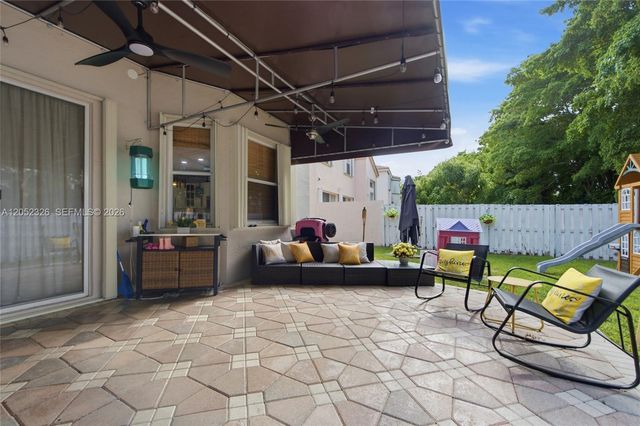 15799 NW 4th Street, Pembroke Pines, FL 33028