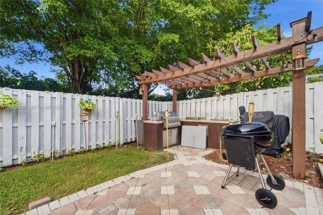15799 NW 4th Street, Pembroke Pines, FL 33028