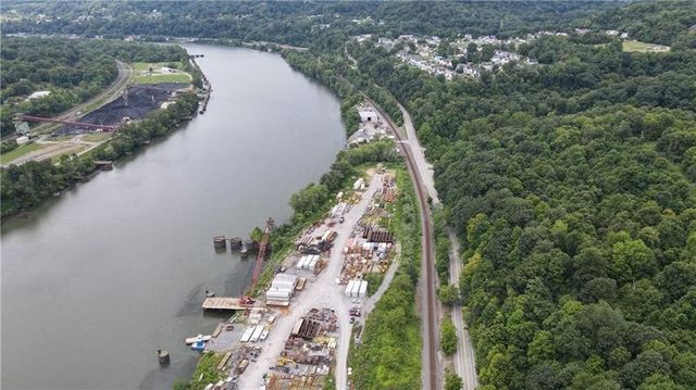 88 LOW HILL RD, Centerville, PA 15417