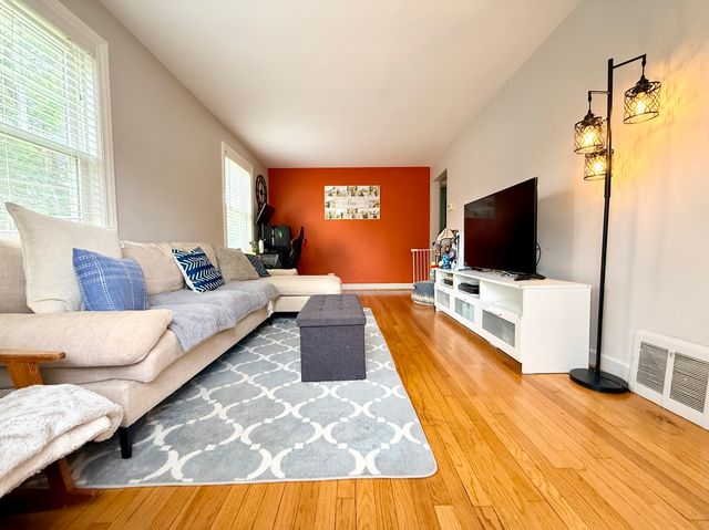 416 N Main Street, Mount Prospect, IL 60056