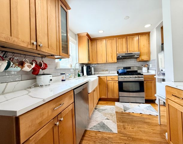 416 N Main Street, Mount Prospect, IL 60056
