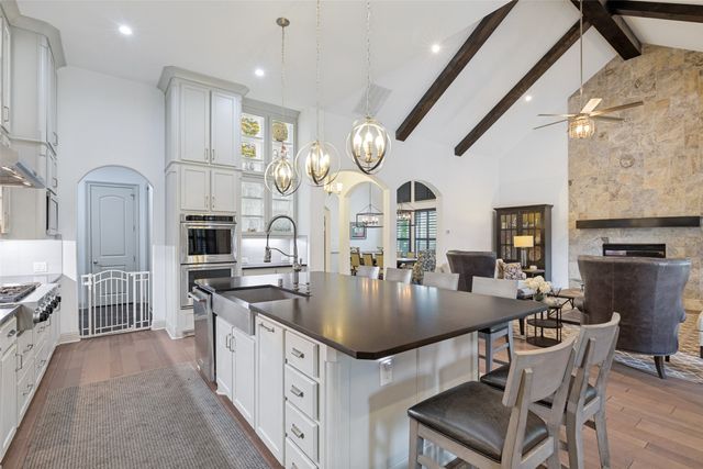 2901 Merryglen Lane, Flower Mound, TX 75022