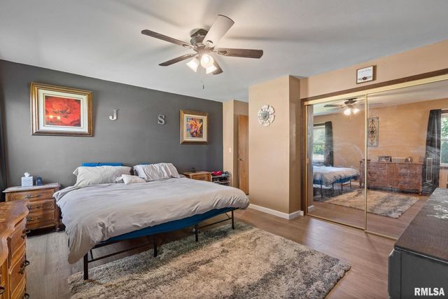 1324 13TH Avenue N, Clinton, IA 52732