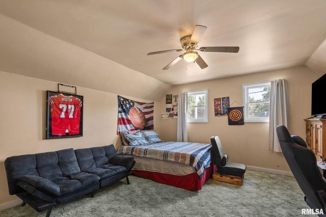 1324 13TH Avenue N, Clinton, IA 52732