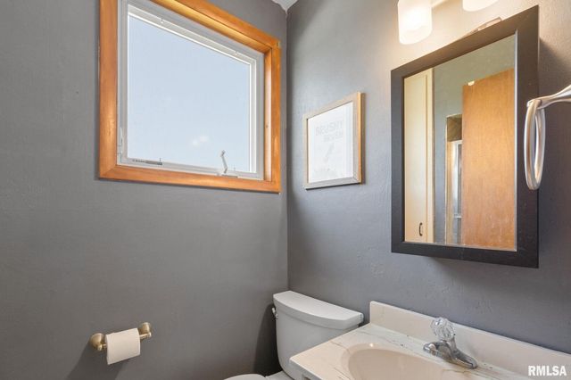 1324 13TH Avenue N, Clinton, IA 52732