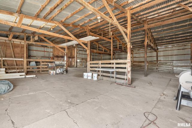 1324 13TH Avenue N, Clinton, IA 52732