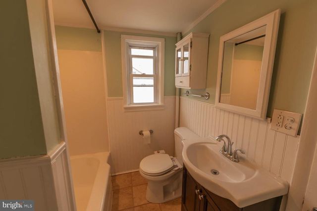 3950 MAIN RD W, Emmaus, PA 18049