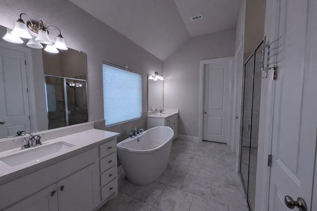 125 WHISTLING WILLOW DR, Georgetown, TX 78628